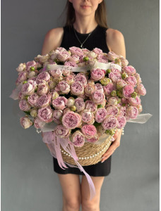 Basket with roses #21811