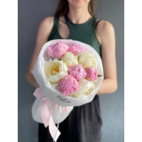 Bouquet of white and pink peonies №1644