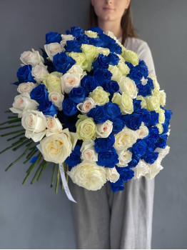 A bouquet of 101 white and blue roses.