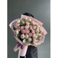 A bouquet of Blossom Bubbles spray roses