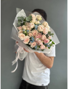 Bouquet from a florist № 18024
