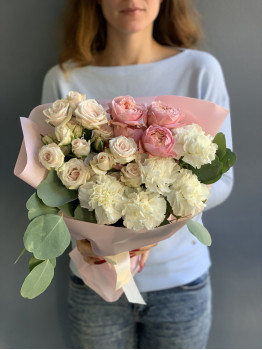 Bouquet from a florist №16192